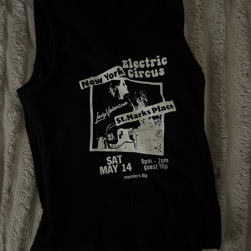 Black graphic Brand Melville tank